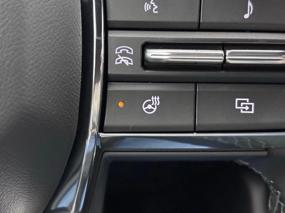 2026 GMC Terrain - Image 5 of 12