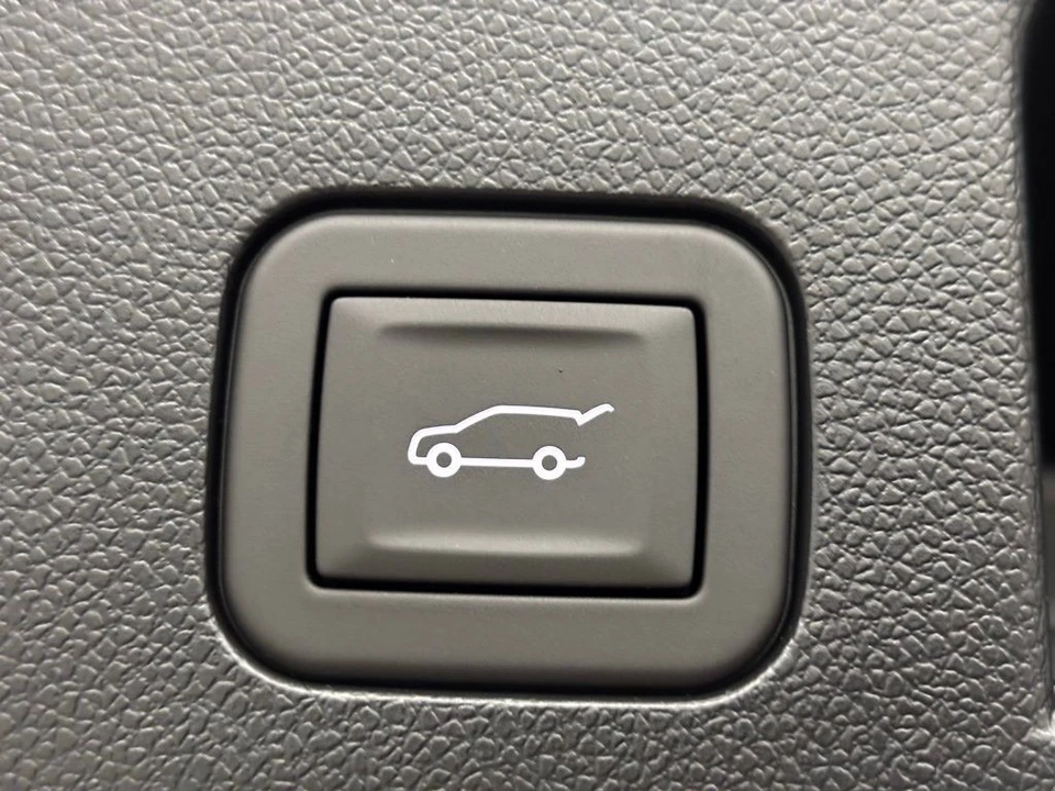 2026 GMC Terrain - Image 10 of 12