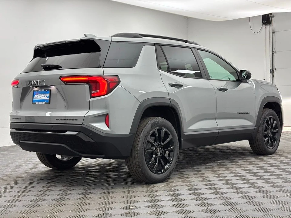 2026 GMC Terrain - Image 7 of 12