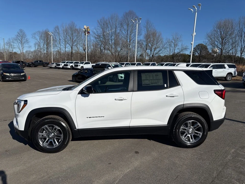 2026 GMC Terrain - Image 2 of 12