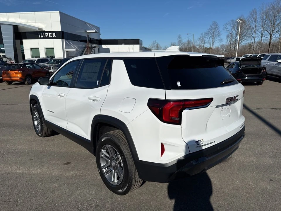 2026 GMC Terrain - Image 3 of 12