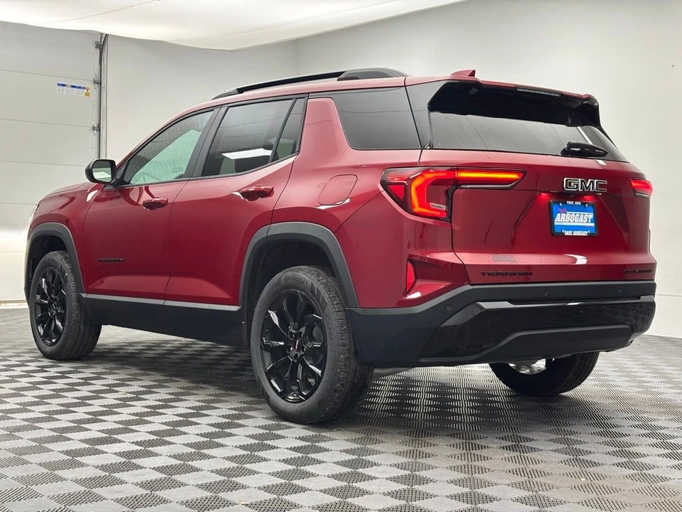 2026 GMC Terrain - Image 9 of 12