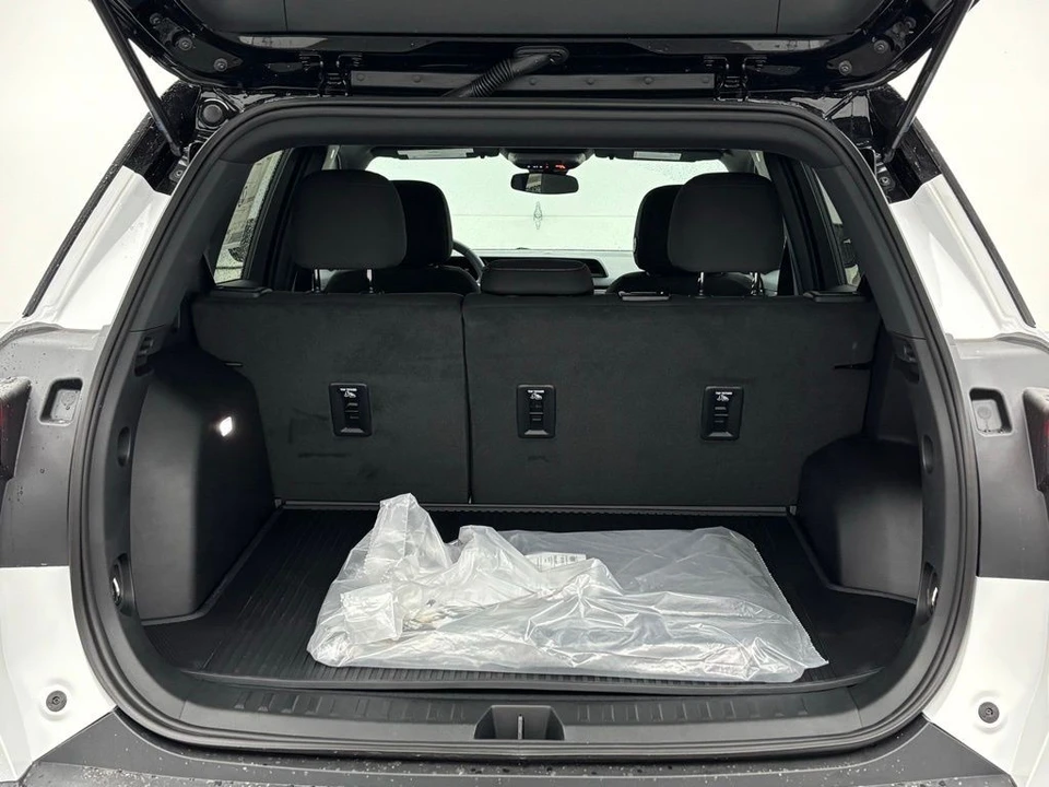 2026 GMC Terrain - Image 10 of 12