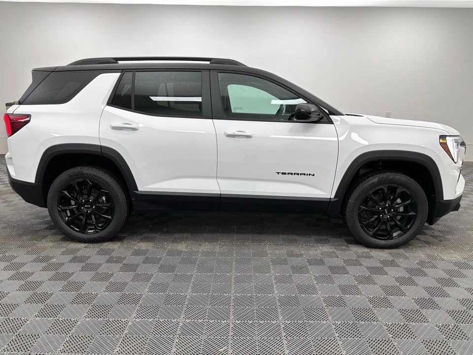 2026 GMC Terrain - Image 7 of 12