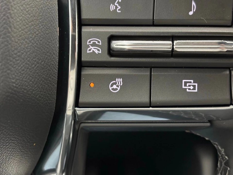 2026 GMC Terrain - Image 4 of 12