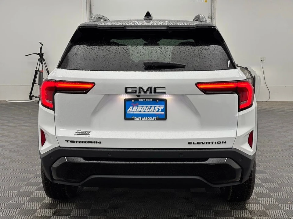 2026 GMC Terrain - Image 9 of 12