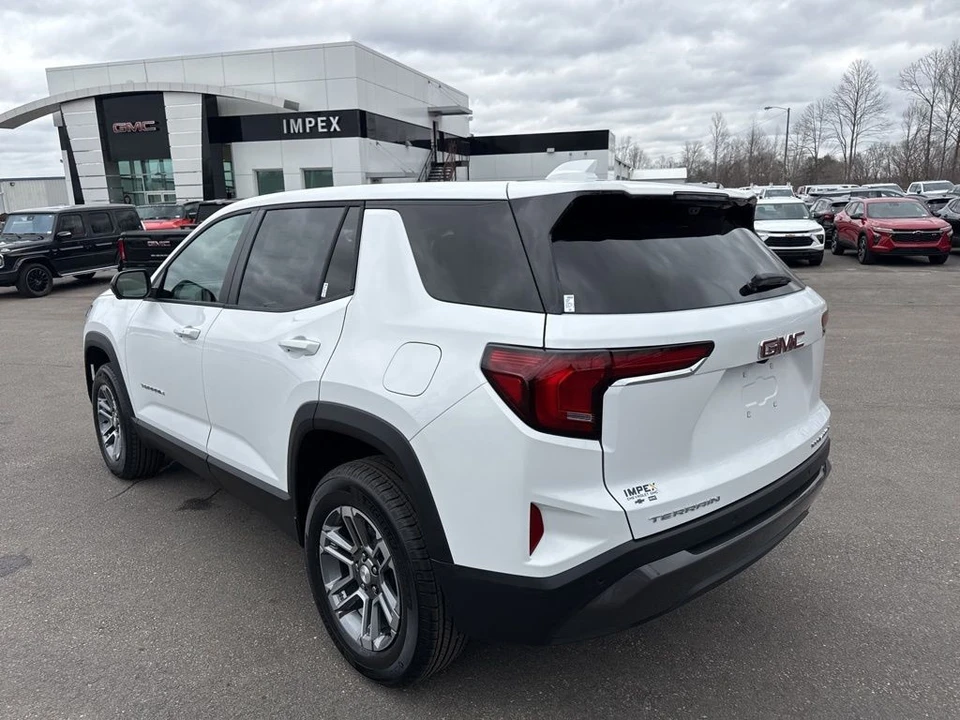 2026 GMC Terrain - Image 3 of 12