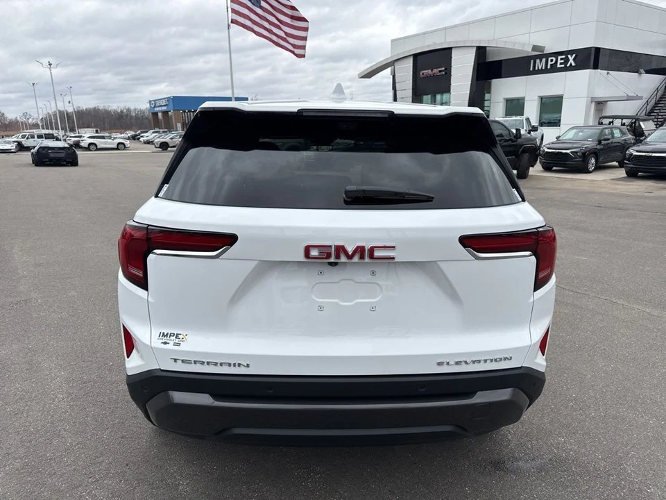 2026 GMC Terrain - Image 4 of 12