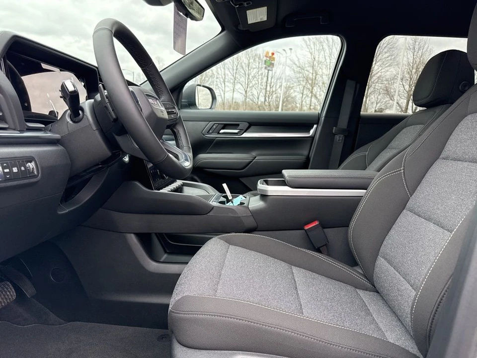 2026 GMC Terrain - Image 9 of 12