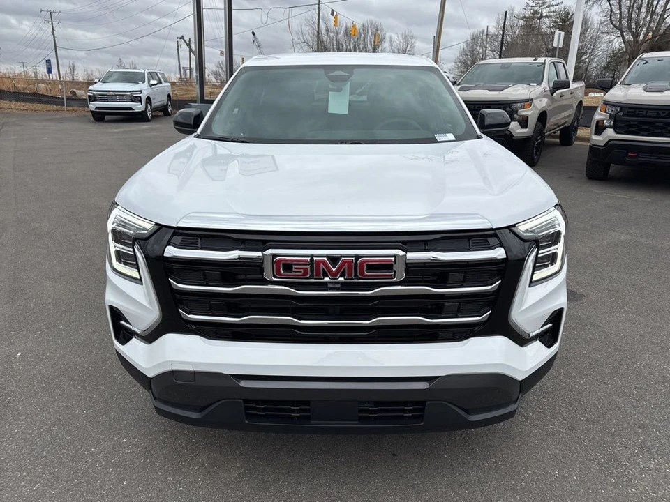 2026 GMC Terrain - Image 8 of 12