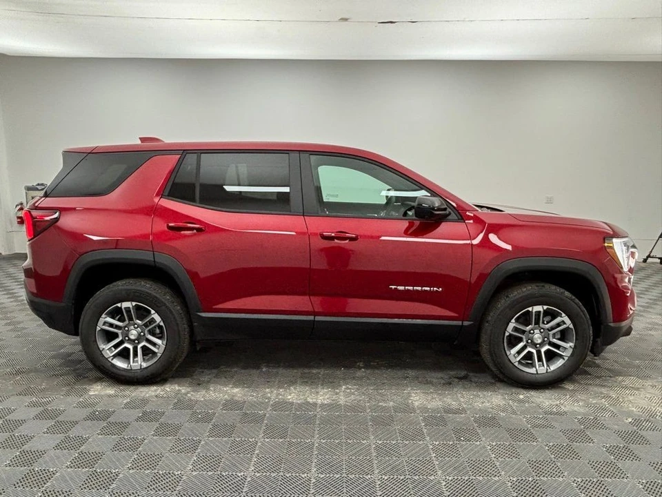 2026 GMC Terrain - Image 7 of 12