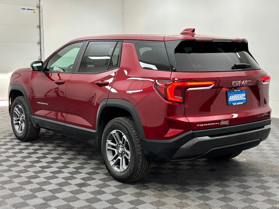 2026 GMC Terrain - Image 11 of 12