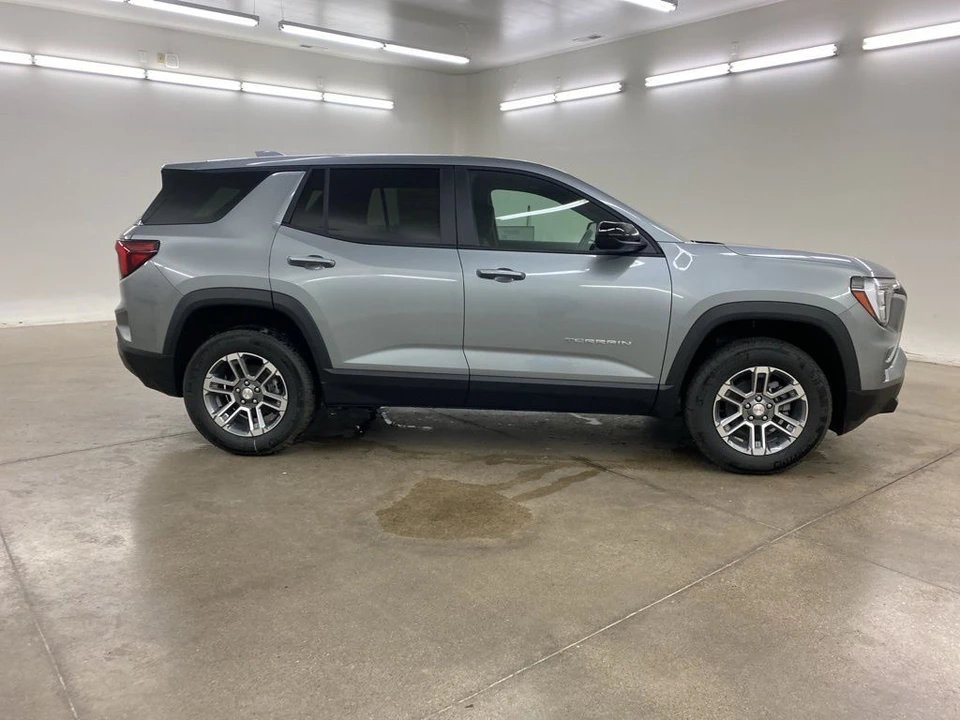 2026 GMC Terrain - Image 12 of 12