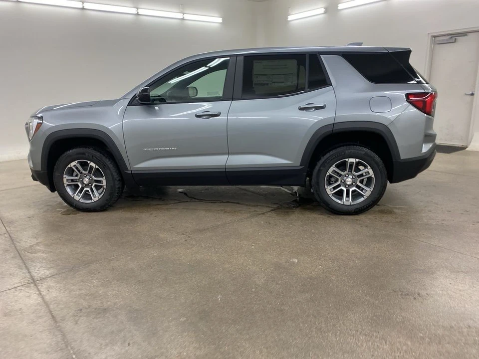 2026 GMC Terrain - Image 6 of 12