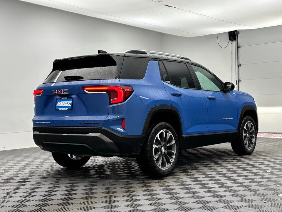 2026 GMC Terrain - Image 7 of 12