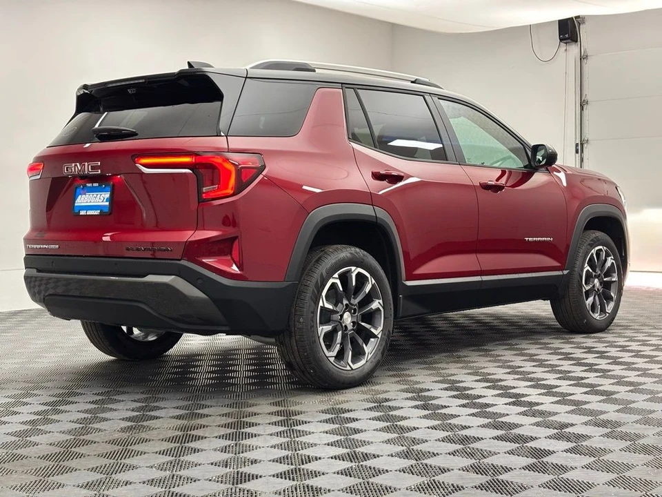 2026 GMC Terrain - Image 7 of 12