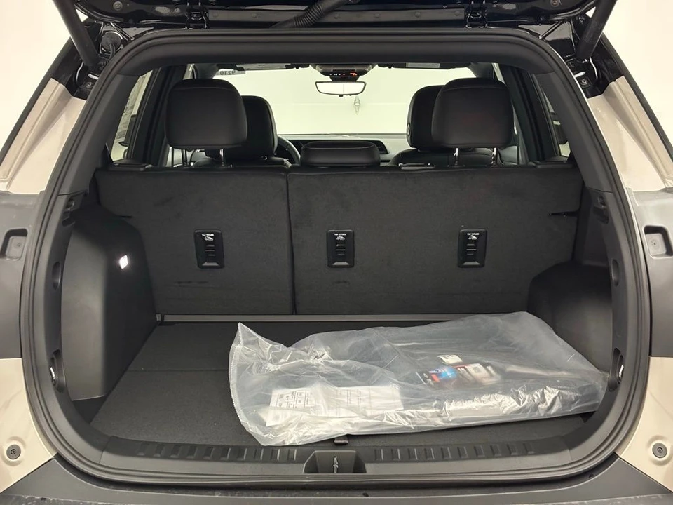 2026 GMC Terrain - Image 9 of 12