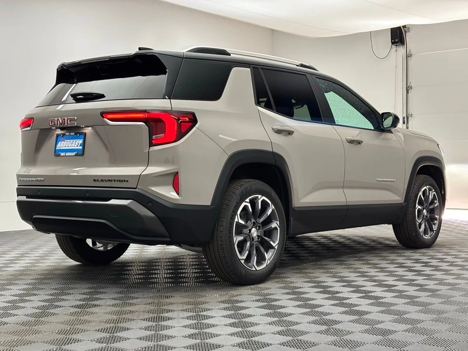 2026 GMC Terrain - Image 7 of 12