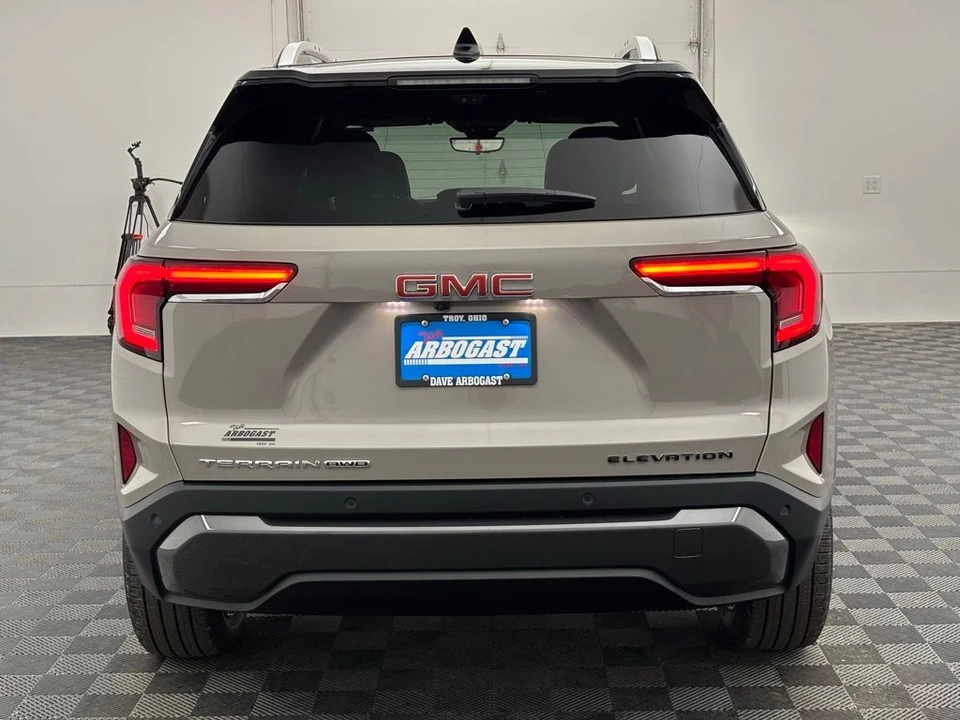 2026 GMC Terrain - Image 8 of 12