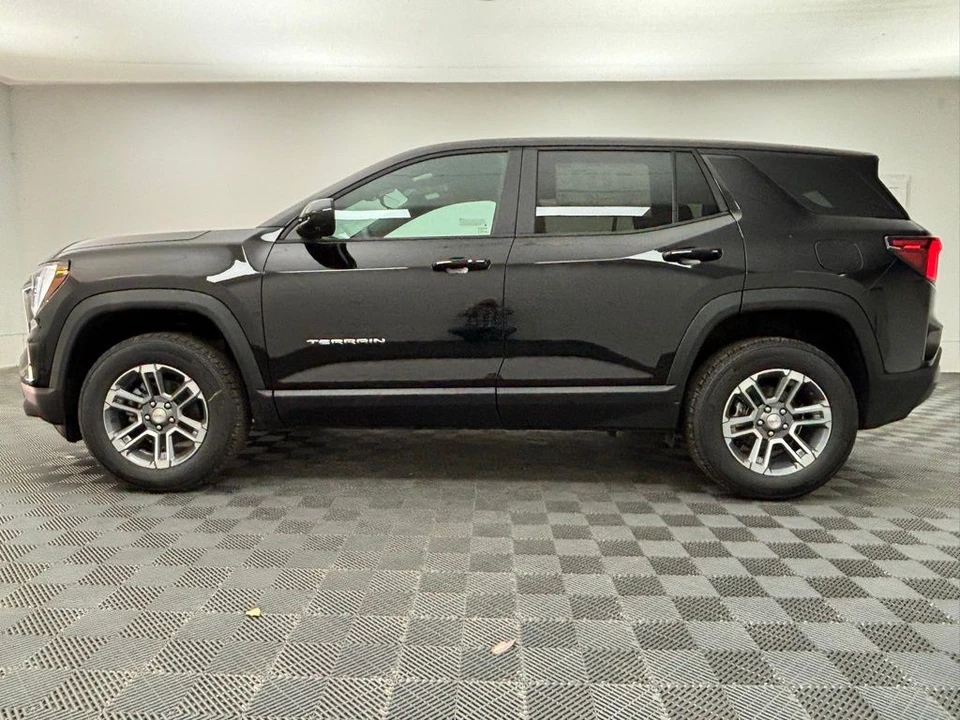 2026 GMC Terrain - Image 11 of 12