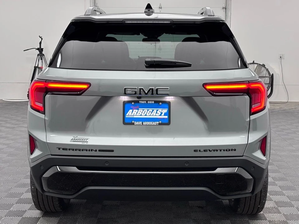 2026 GMC Terrain - Image 9 of 12