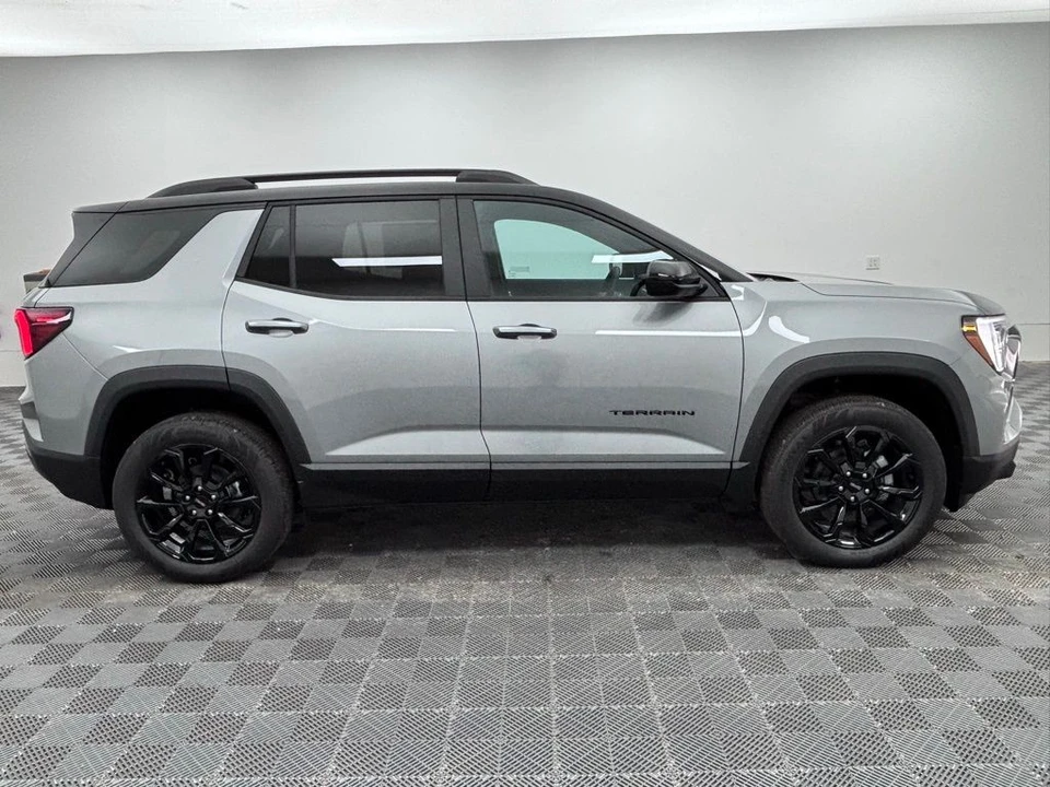 2026 GMC Terrain - Image 7 of 12