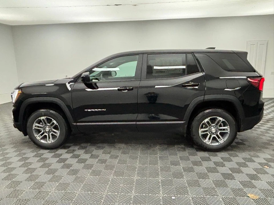 2026 GMC Terrain - Image 11 of 12