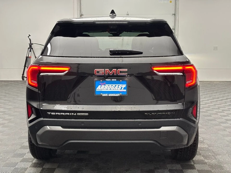 2026 GMC Terrain - Image 8 of 12