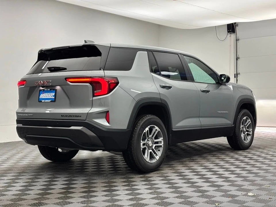 2026 GMC Terrain - Image 7 of 12