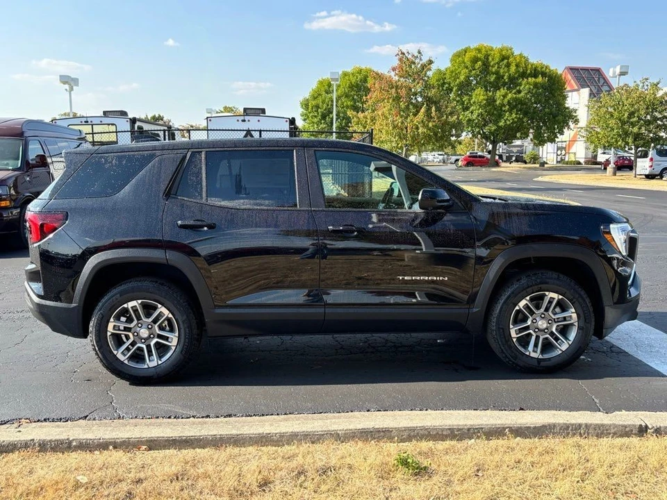 2026 GMC Terrain - Image 10 of 12