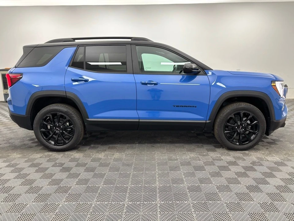 2026 GMC Terrain - Image 6 of 12