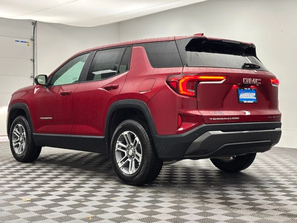 2026 GMC Terrain - Image 10 of 12