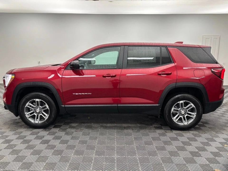 2026 GMC Terrain - Image 11 of 12