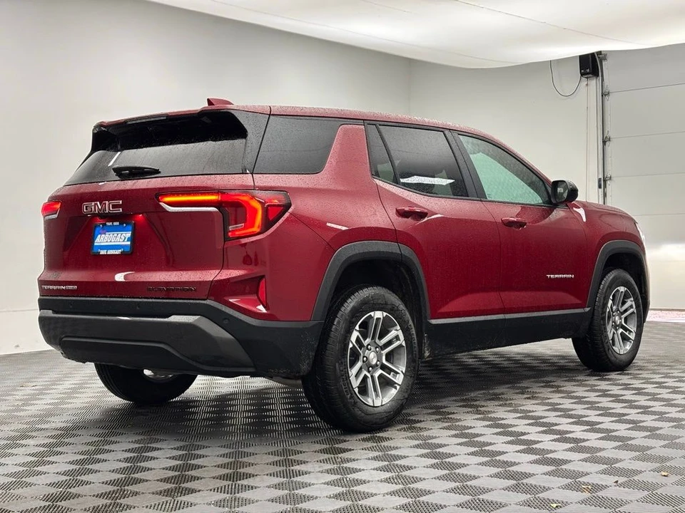 2026 GMC Terrain - Image 7 of 12