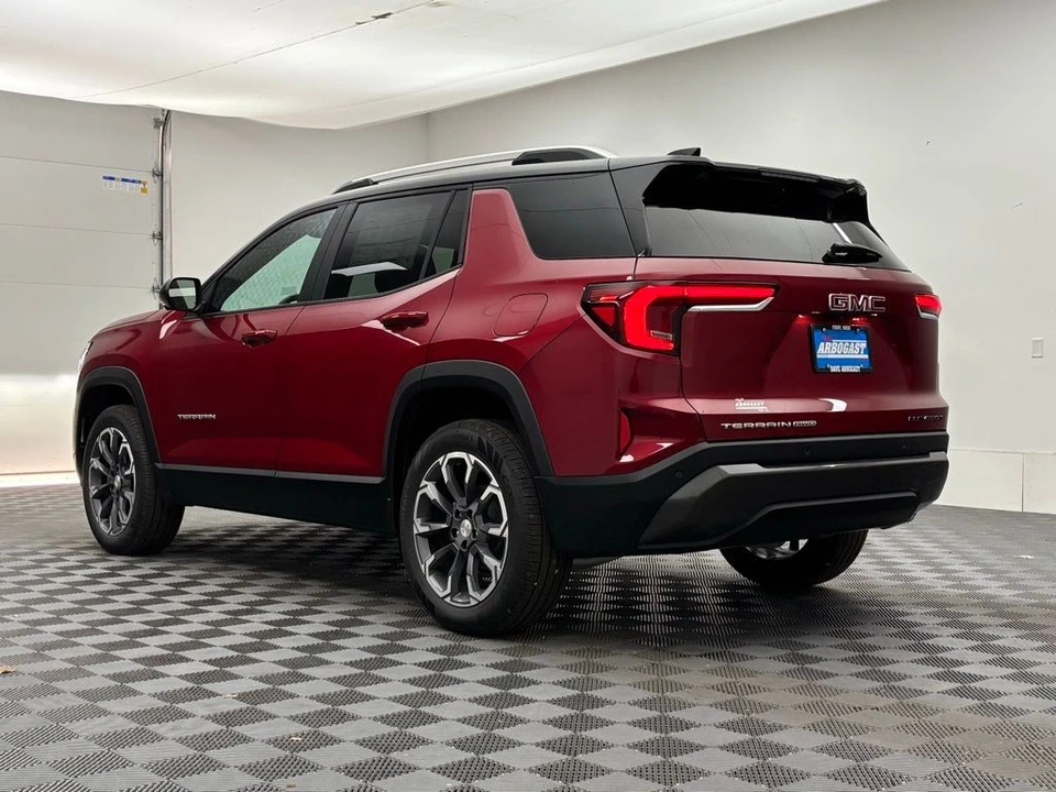 2026 GMC Terrain - Image 12 of 12