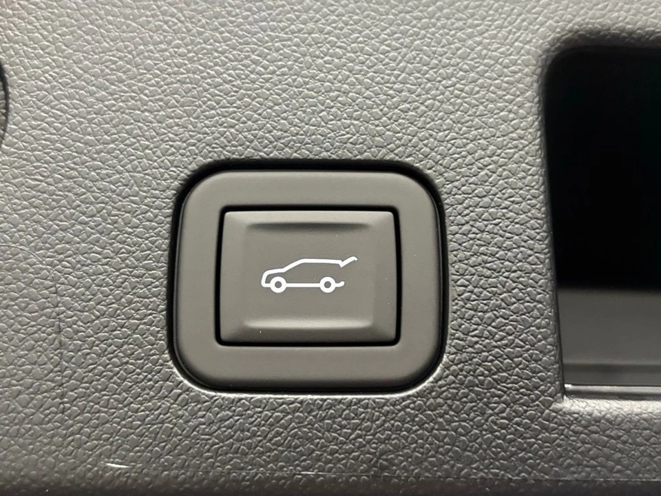 2026 GMC Terrain - Image 11 of 12