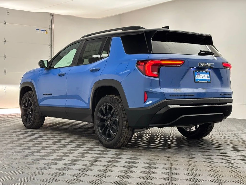2026 GMC Terrain - Image 9 of 12