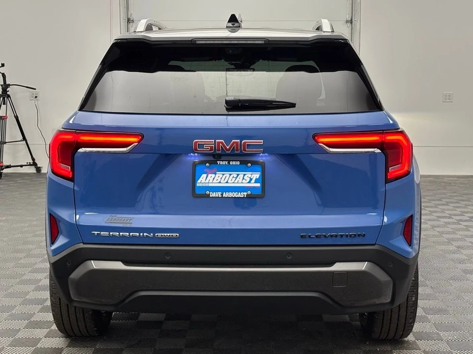 2026 GMC Terrain - Image 9 of 12