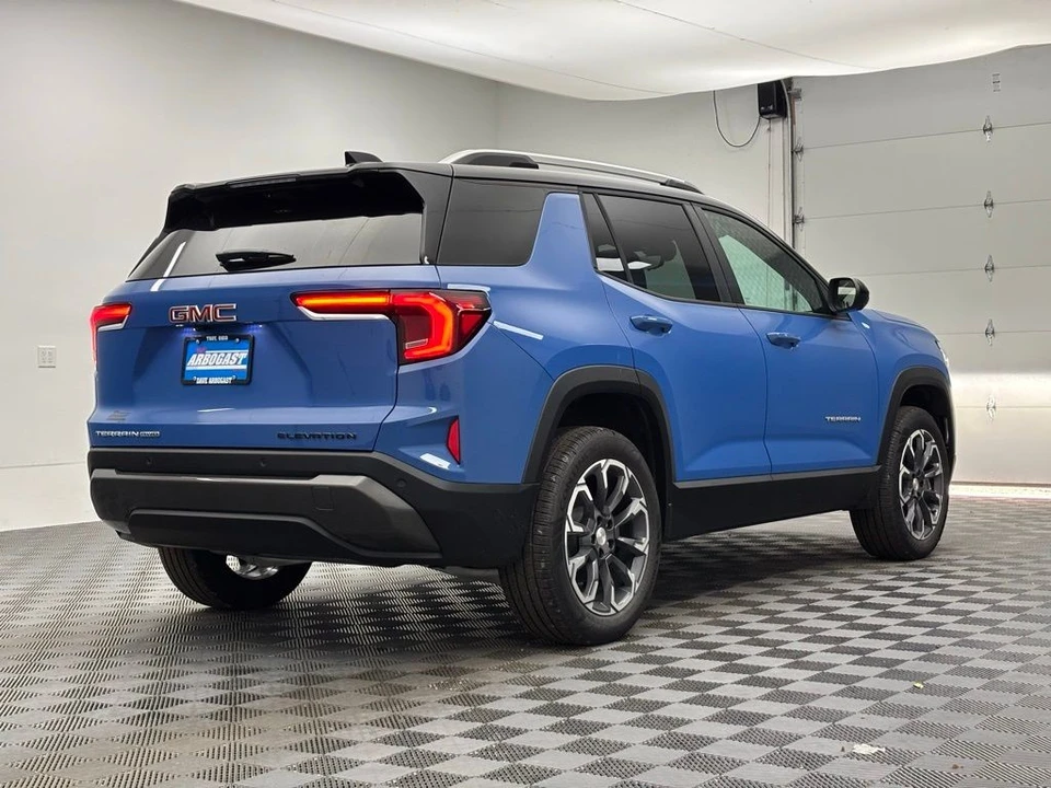 2026 GMC Terrain - Image 8 of 12