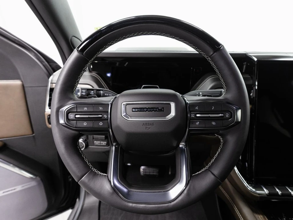 2026 GMC Yukon 5th Gen - Image 11 of 21