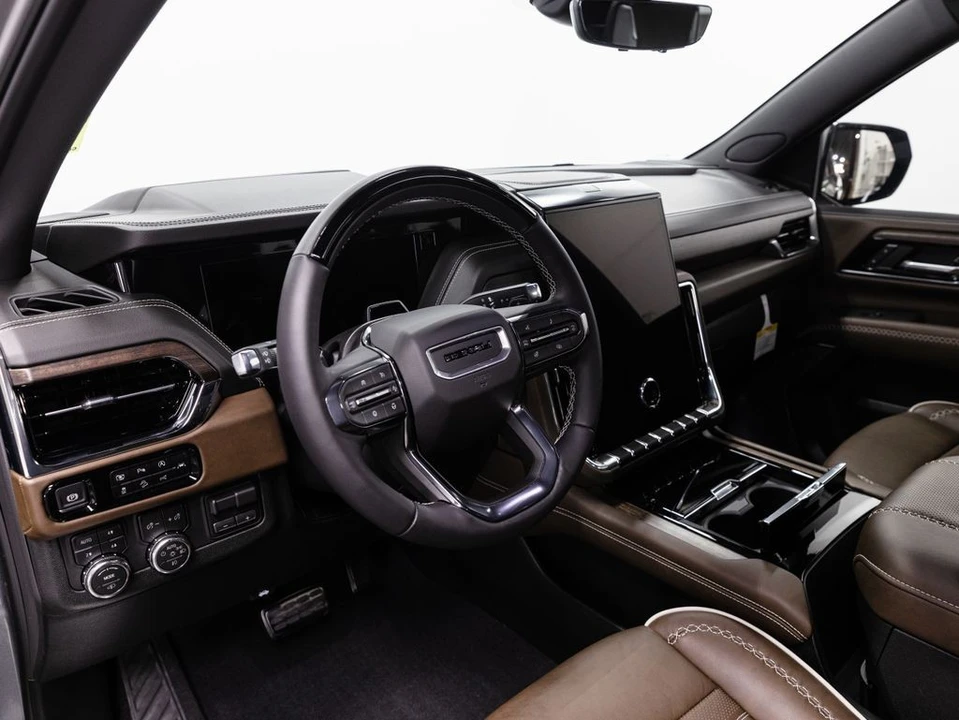 2026 GMC Yukon 5th Gen - Image 8 of 21