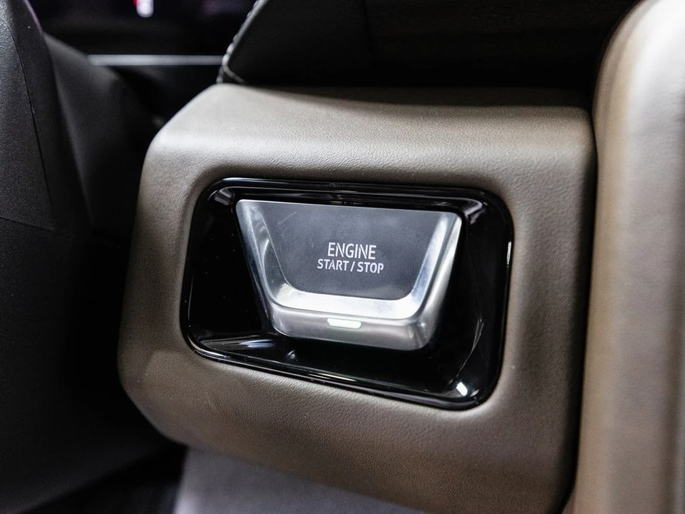 2026 GMC Yukon 5th Gen - Image 15 of 21