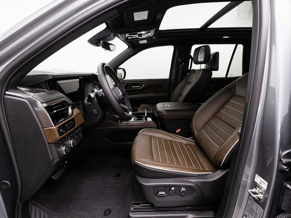 2026 GMC Yukon 5th Gen - Image 7 of 21