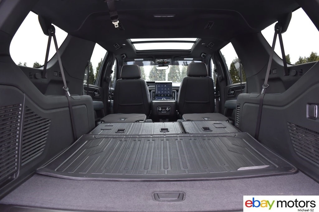 2026 GMC Yukon 5th Gen - Image 15 of 21