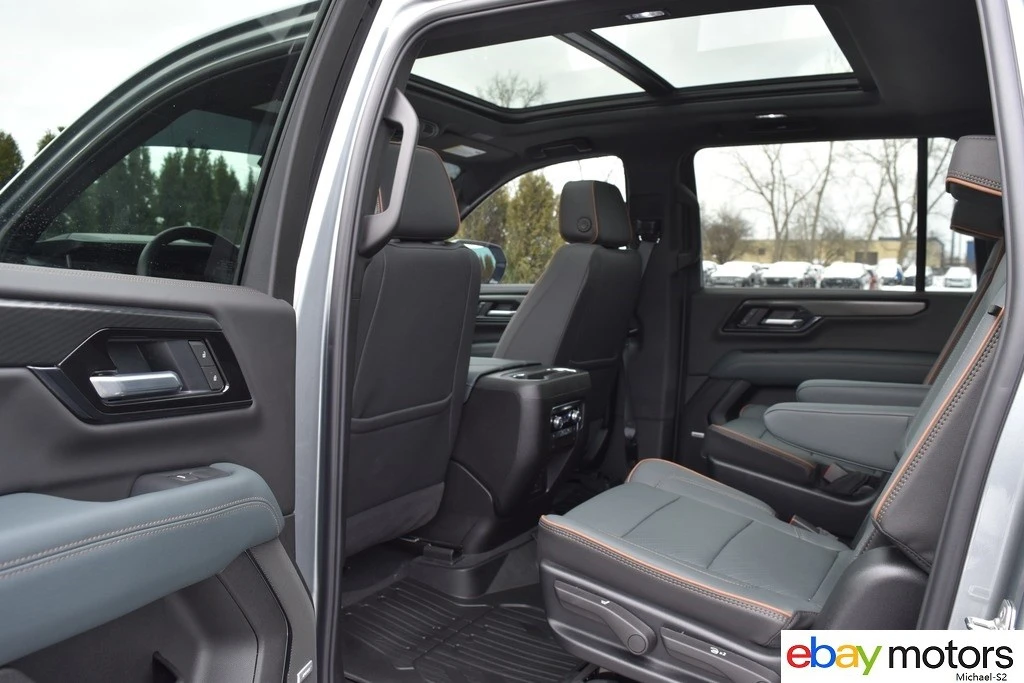 2026 GMC Yukon 5th Gen - Image 13 of 21