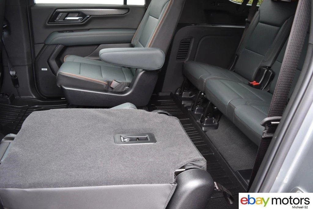 2026 GMC Yukon 5th Gen - Image 16 of 21