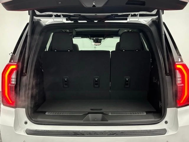 2026 GMC Yukon 5th Gen - Image 11 of 12