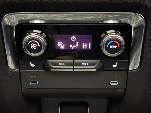 2026 GMC Yukon 5th Gen - Image 7 of 12