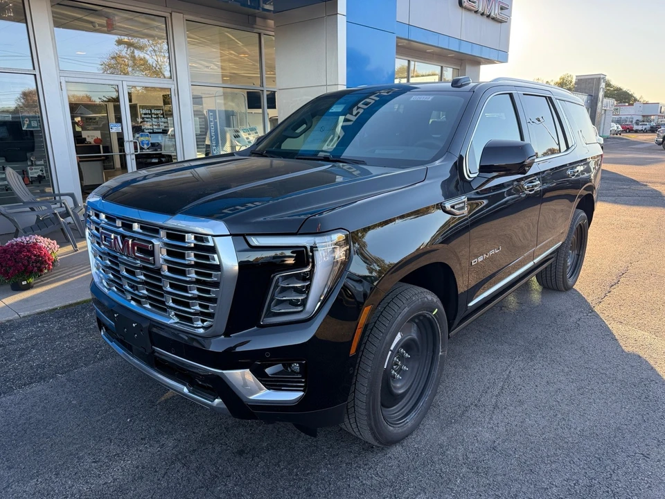 2026 GMC Yukon 5th Gen - Image 2 of 7