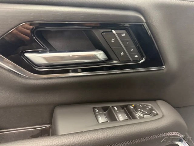 2026 GMC Yukon 5th Gen - Image 15 of 21